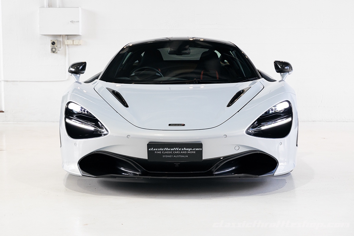 2018-McLaren-720-S-Performance-Glacier-White-11
