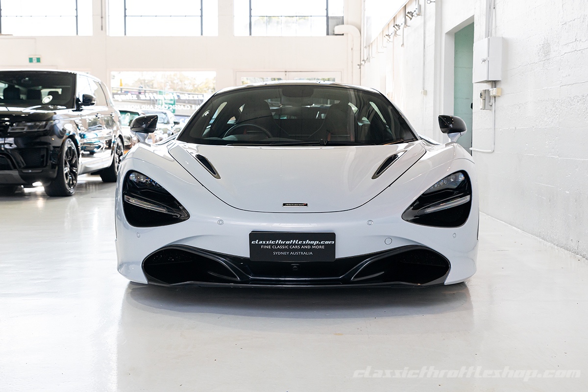 2018-McLaren-720-S-Performance-Glacier-White-2