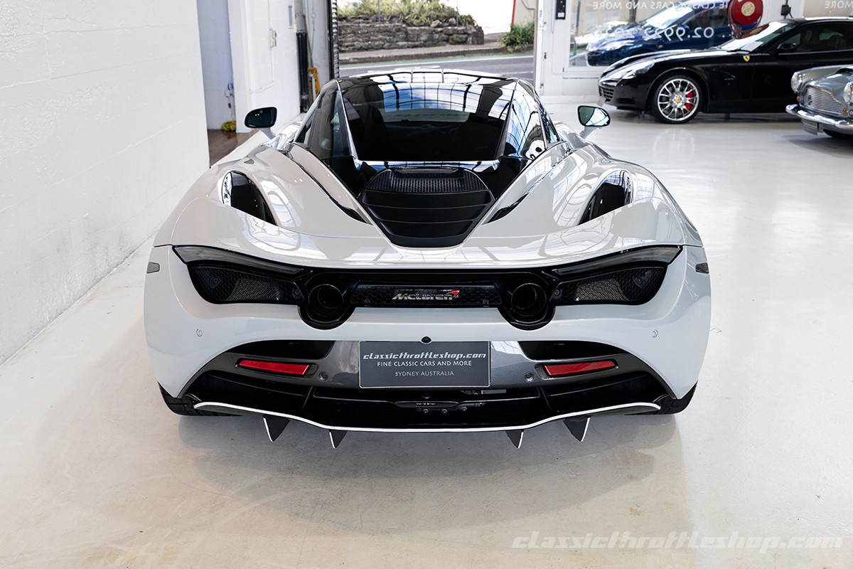 2018-McLaren-720-S-Performance-Glacier-White-5