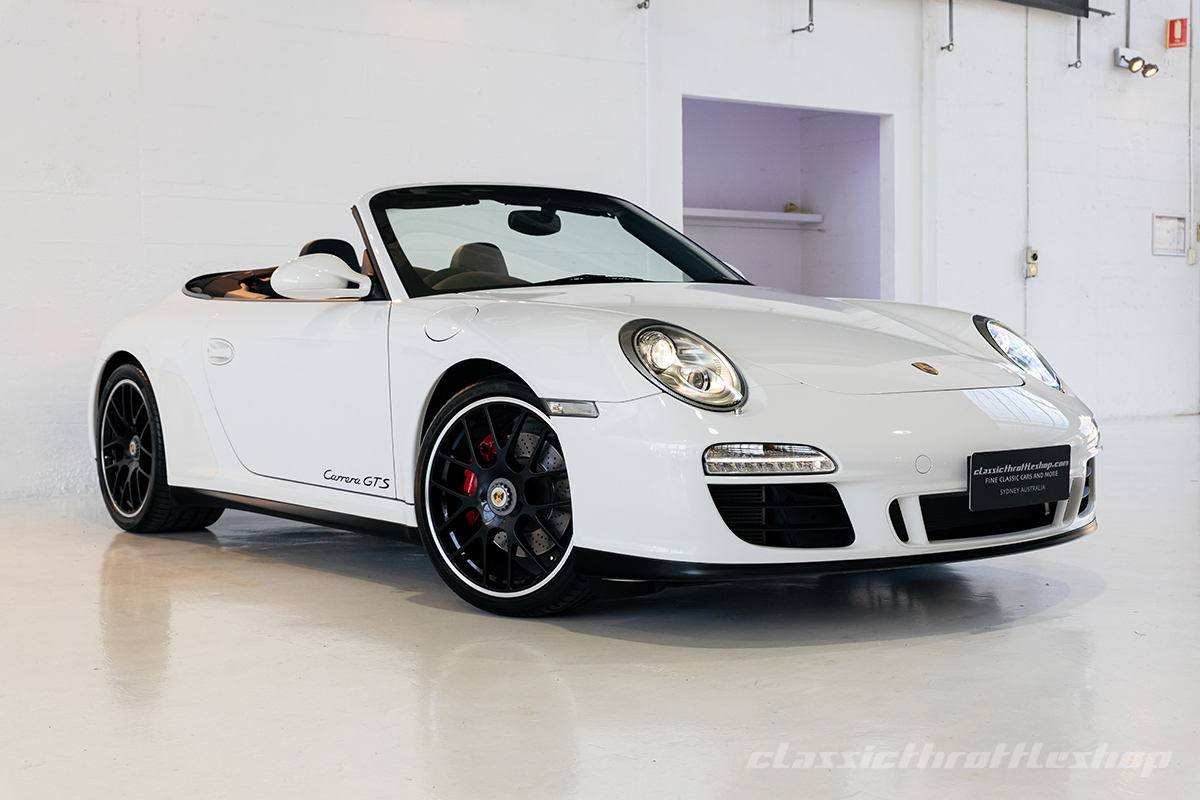 Porsche-Carrera-GTS-white-9