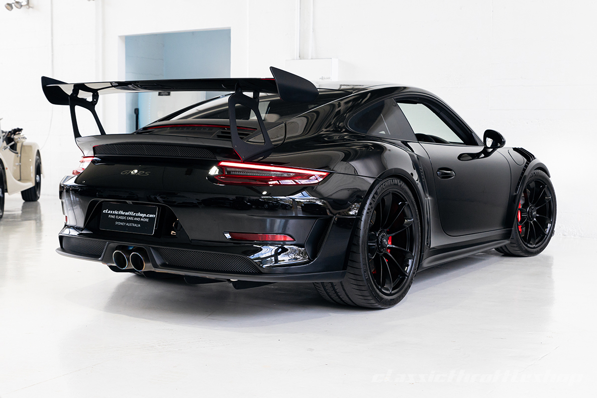2019-Porsche-911-GT3RS-Black-wm-10