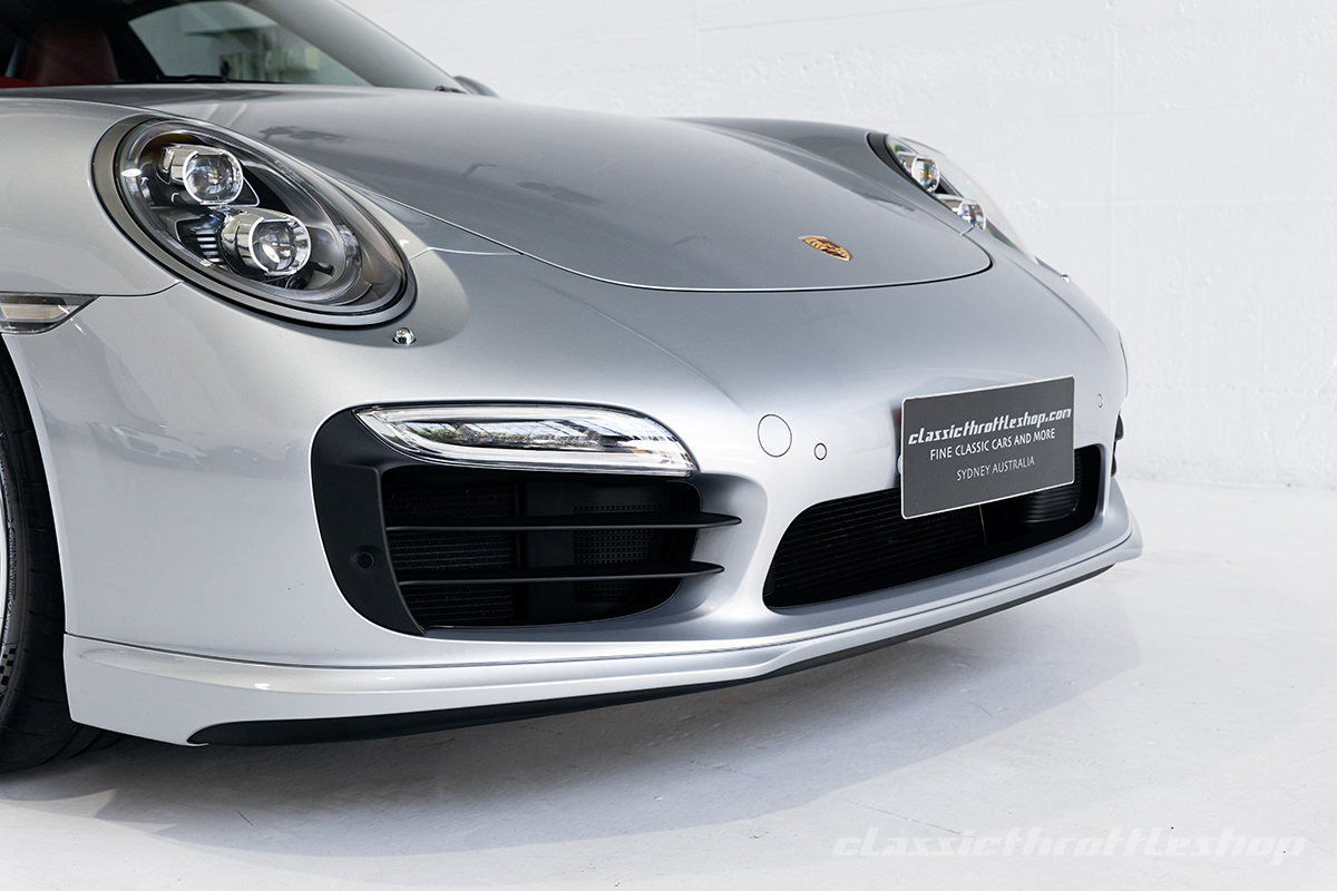 2013-Porsche-911-Turbo-997-silver-wm-16