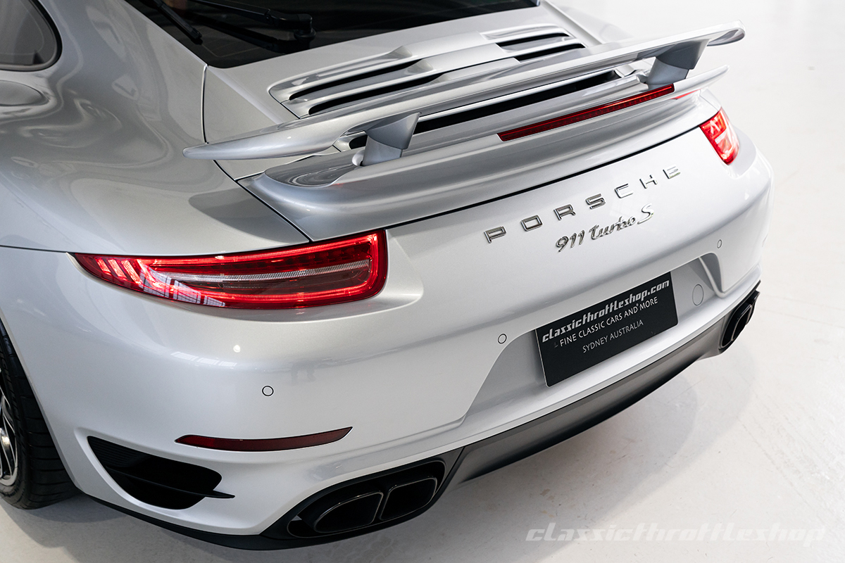2013-Porsche-911-Turbo-997-silver-wm-19