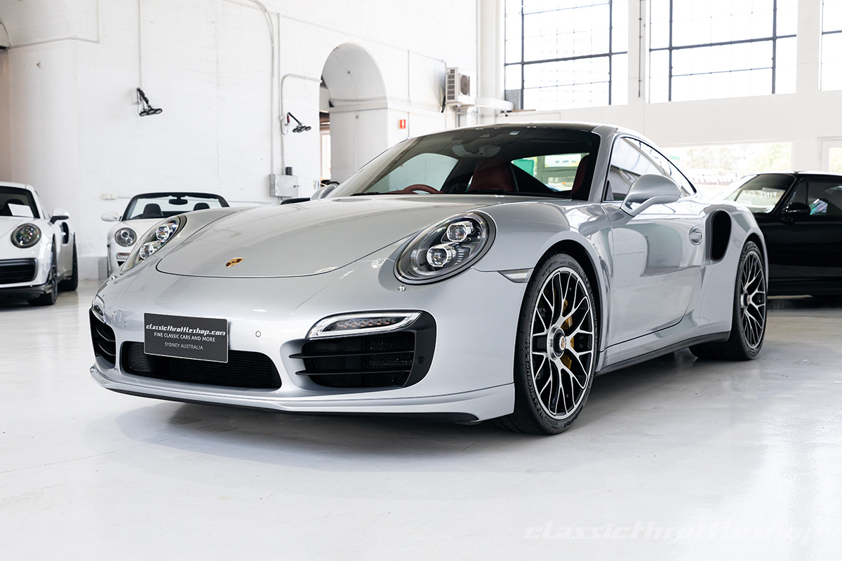 2013-Porsche-911-Turbo-997-silver-wm-3