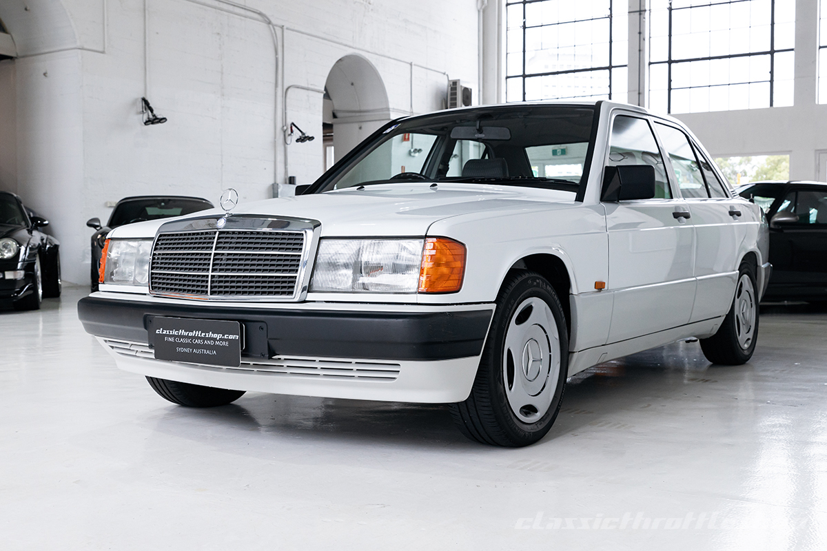 1992-Mercedes-Benz-180E-Auto-white-3