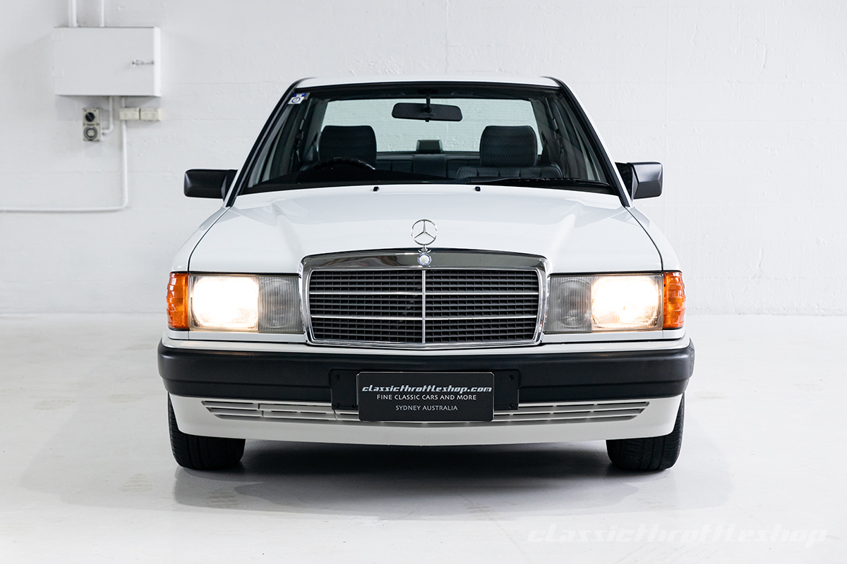 1992-Mercedes-Benz-180E-Auto-white-9