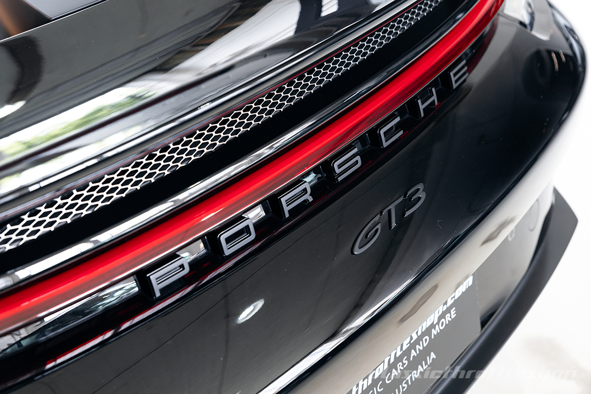 2022-Porsche-911-GT3-992-Auto-Black-21