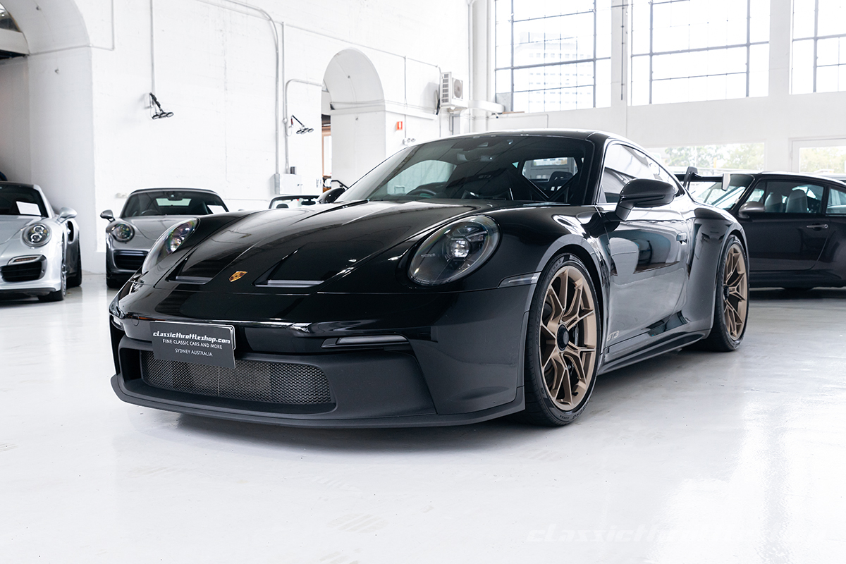 2022-Porsche-911-GT3-992-Auto-Black-3