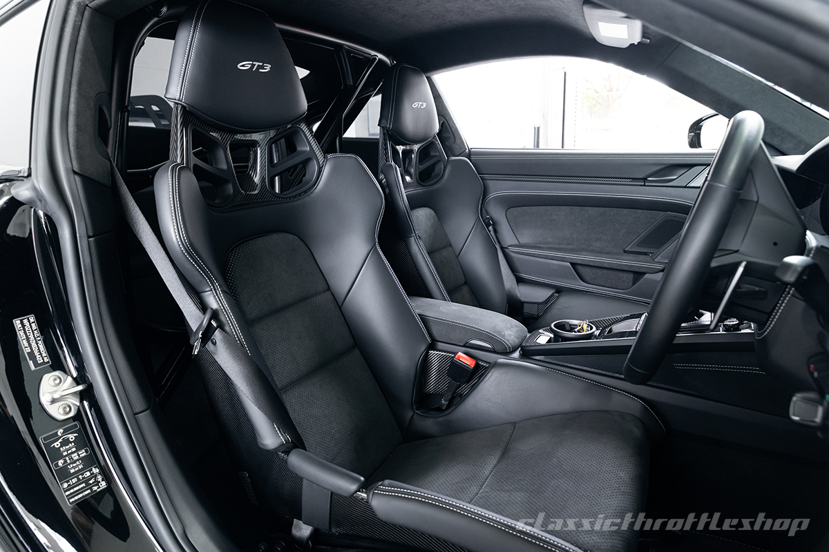 2022-Porsche-911-GT3-992-Auto-Black-37
