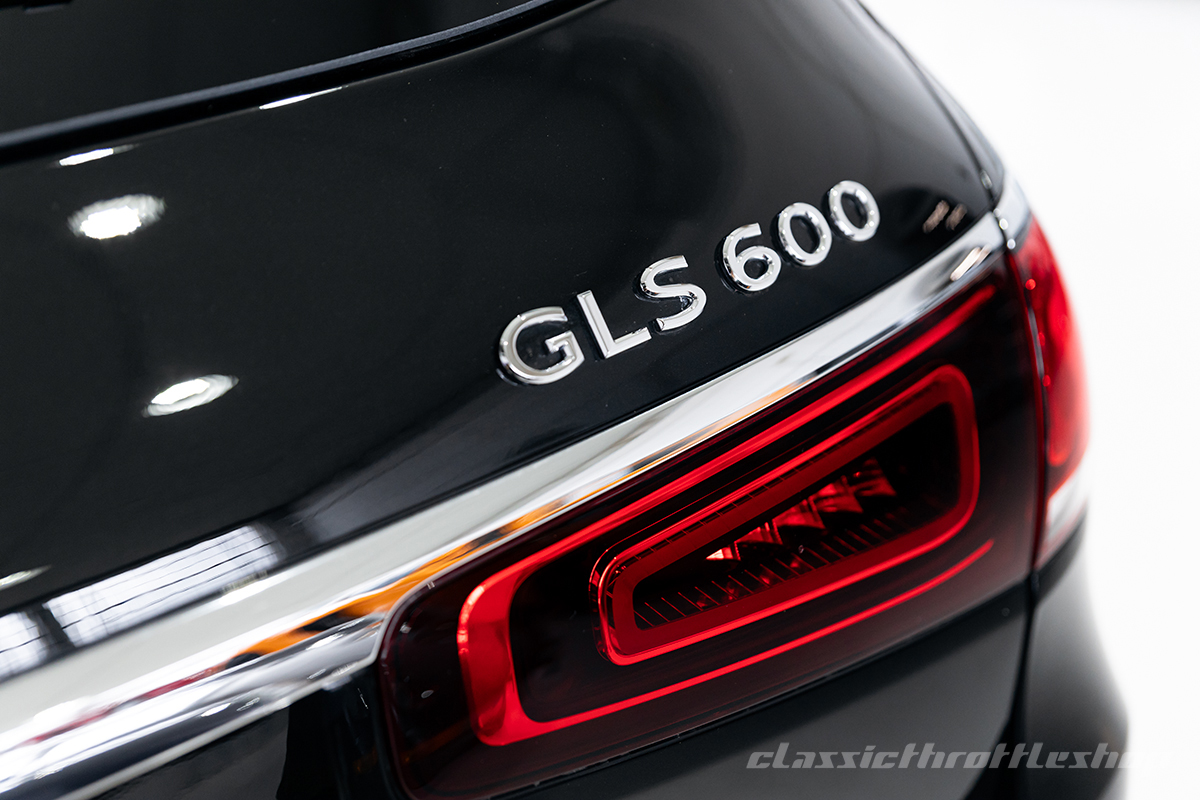 Mercedes-Benz-GLS-Class-Maybach-GLS600-Auto-4MATIC-black-24