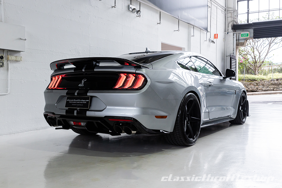 Ford-shelby-s550-silver-11