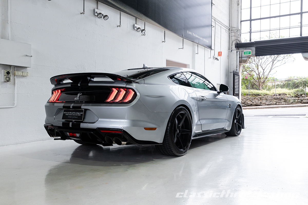 Ford-shelby-s550-silver-15