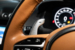 Aston Martin DBX-8