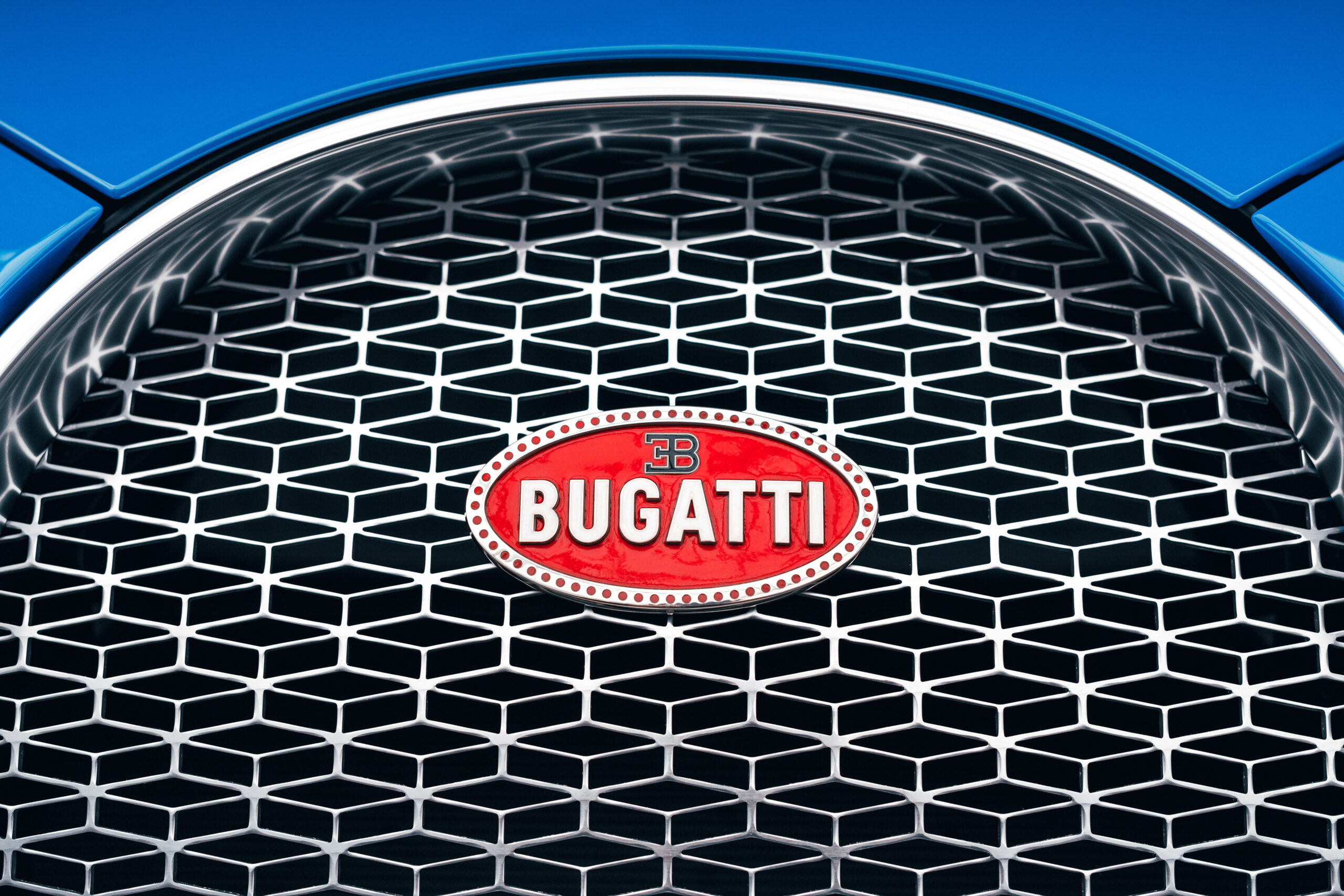 05_bugatti-macaron_automotive-5_chiron